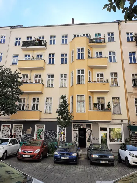 wunderschöne Einzimmer- Altbauwohnung — photo 1